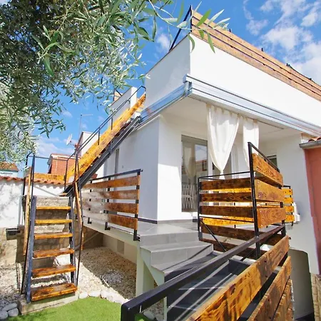 Holiday Apartment Dominik Pula Buitenkant foto
